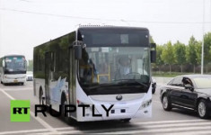  Xe buýt không người lái đầu tiên ở Trung Quốc 