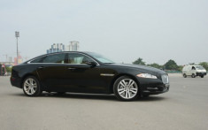  ‘Xế lạ’ Jaguar XJL Supercharged tại Việt Nam 