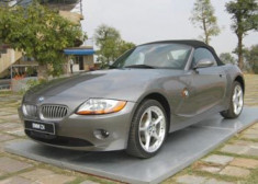  BMW sản xuất xe Z2 vào năm 2011 