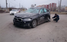 BMW X5 tan nát khi khách hàng lái thử xe 