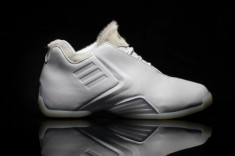 BST giày nam Adidas T-Mac 3 Glow In The Dark