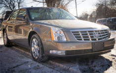  Cadillac DTS của tỷ phú Warren Buffett 