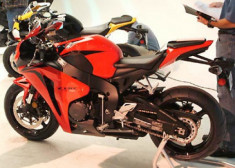  CBR1000RR 2008 - siêu môtô mới nhất của Honda 