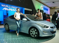  Hyundai Elantra thế hệ mới trình làng 