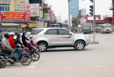  Lỗi lái xe hay bị ‘tuýt còi’ nhất tại Việt Nam 