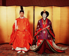  Phong cách thời trang vượt thời gian của hoàng hậu Nhật 83 tuổi 