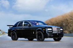  Rolls-Royce SUV chạy thử dưới lốt Phantom 