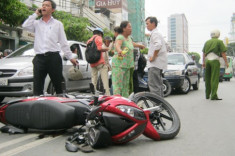  Tai nạn ở Việt Nam - xe lớn cứ phải đền xe nhỏ? 
