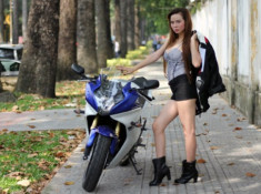  ‘Thời trang’ Honda CBR600F trên phố Sài Gòn 