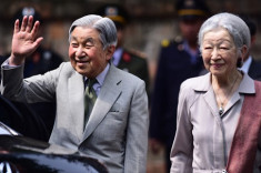  Túi xách Nhà vua và Hoàng hậu Nhật tặng phu nhân Chủ tịch nước đặc biệt thế nào 