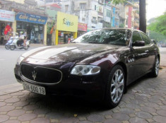  Maserati Quattroporte trên phố Hà Nội 