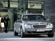  Maybach giảm 100.000 USD mỗi xe 