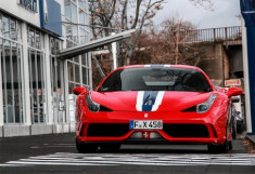  Mua Ferrari cũng phải ‘kênh giá’ 