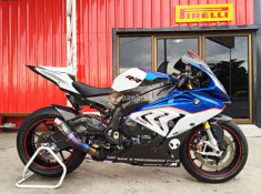 BMW S1000RR 2015 hút hồn trong bản độ hàng hiệu