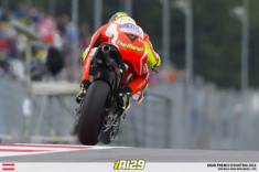 Kết quả phân hạng MotoGP: Andrea Iannone có pole đầu tiên