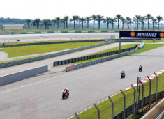  Sôi động đường đua MotoGP tại Malaysia 