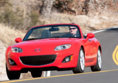  Alfa Romeo sản xuất xe dựa trên Mazda MX-5 