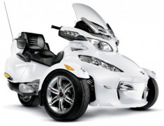  Can-Am Spyder 2011, giấc mơ của những tay lái Việt 