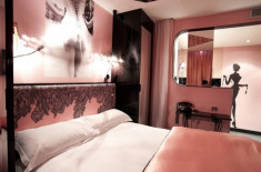 Khách sạn ‘tội lỗi’ nhất Paris 