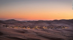 Khu nghỉ dưỡng trên sa mạc biệt lập lớn nhất thế giới 