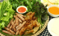 Món ăn ba miền hút khách ở Đà Nẵng 