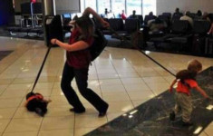 Những bức ảnh ‘cười chảy nước mắt’ về hành khách tại sân bay 