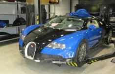  Bỏ 250.000 USD để mua siêu xe Bugatti Veyron bị tai nạn 