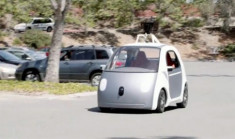  Google phát triển xe tự lái 