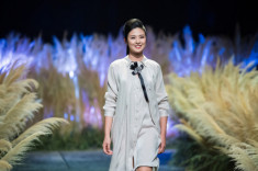 Hồng Quế 70 kg sau sinh vẫn tỏa sáng trong show thời trang của hoa hậu Ngọc Hân