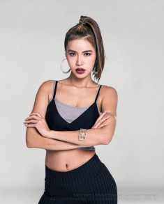 Minh Tú nói tiếng Anh lưu loát khi giới thiệu bản thân tại Asia‘s Next Top Model