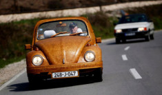  Volkswagen Beetle bọc gỗ 
