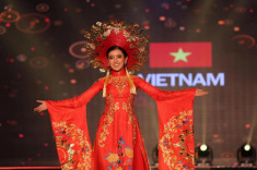 Huyền My khiến quốc phục Việt Nam nổi bật giữa dàn trang phục dân tộc thế giới