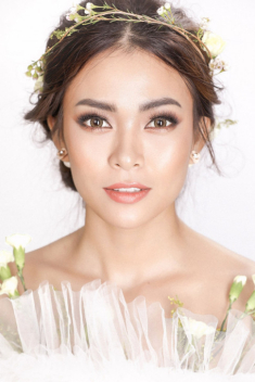 Chưa đi thi, Mâu Thủy đã được Miss Universe 2005 dự đoán trở thành Hoa hậu