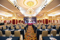 Đại gia tỷ đô Hàn Quốc tổ chức hội thảo làm đẹp tại khách sạn 5* dát vàng