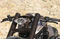  Harley V-Rod X ‘quái vật’ xấu xí 