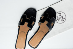 Hermès Oran sandals - ‘Đôi dép không bao giờ lỗi mốt’ hứa hẹn gây bão hè này