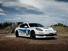  Porsche Panamera 4S làm xe cảnh sát 