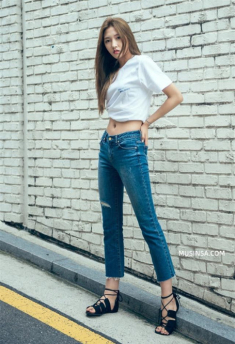 2018 rồi, chị em đừng để mình lạc hậu vì cứ mãi mặc quần jeans ôm bó chịt!