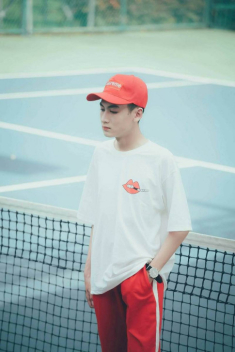 2K An Giang điển trai, năng động trên sân tennis