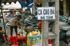 Bạn trẻ Sài Thành đã thử ăn bánh mì chấm ca cao đá của Bà Tám chưa?