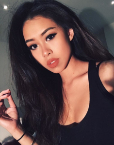 Choáng ngợp trước phong cách thời trang của 3 cô nàng hot nhất ‘Hội con nhà giàu Việt Nam’