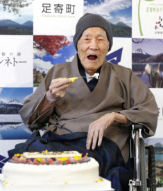 Cụ ông cao tuổi nhất thế giới tiết lộ bí quyết sống trường thọ