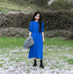 Giới trẻ Hàn Quốc đang ‘ngất ngây con gà tây’ với style đầm tay phồng cực đáng yêu