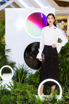 Kim Dung ‘hẹn hò’ top 3 mùa All Stars diện đồ trắng đen high-fashion ‘chuẩn không cần chỉnh’