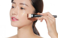 Tuyệt chiêu giúp bạn gái chọn kem nền phù hợp