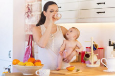 Thực phẩm giúp sữa mẹ mát hơn, con dễ tiêu hơn