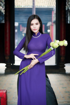 Hoa khôi thời trang Dy Khả Hân tự tin diện áo dài trước thềm Ms Vietnam New World 2018