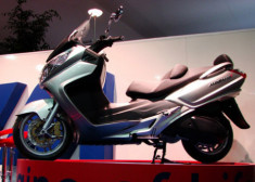  SYM dự định bán scooter MaxSYM từ 2011 