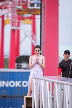 Viet Nam Next Top Model: Thí sinh khóc như mưa trong thách thức chụp ảnh trên không