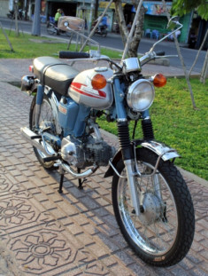  Honda CD50 đời 1970 ở Sài Gòn 